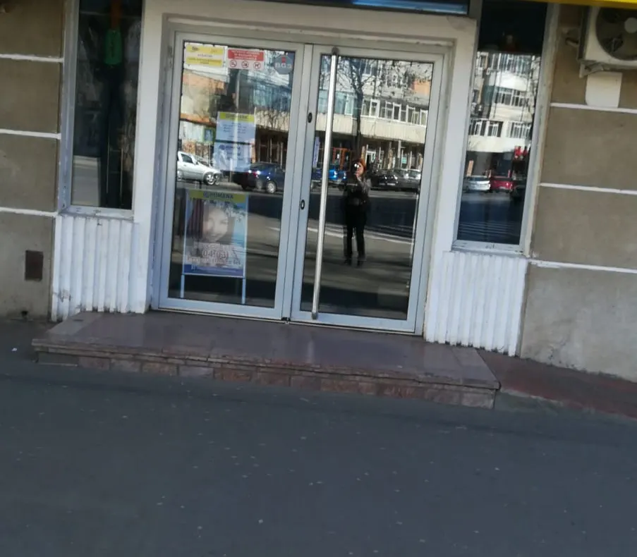 Furt la un magazin second-hand din Brăila