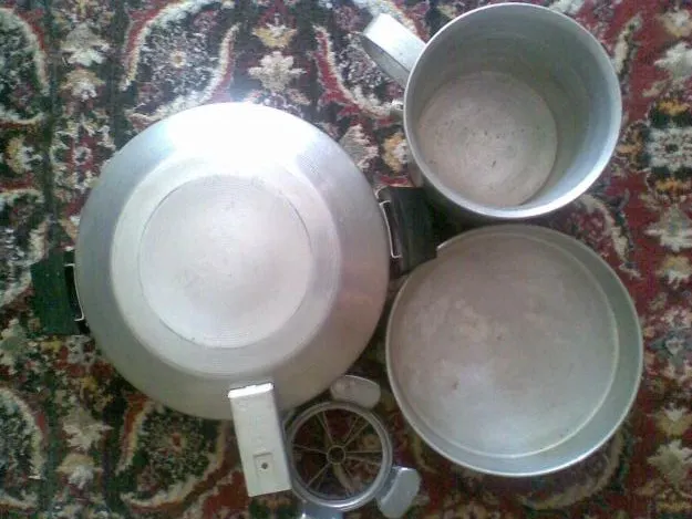 Prahoveni, depistați în Brăila cu 70 de vase din aluminiu!