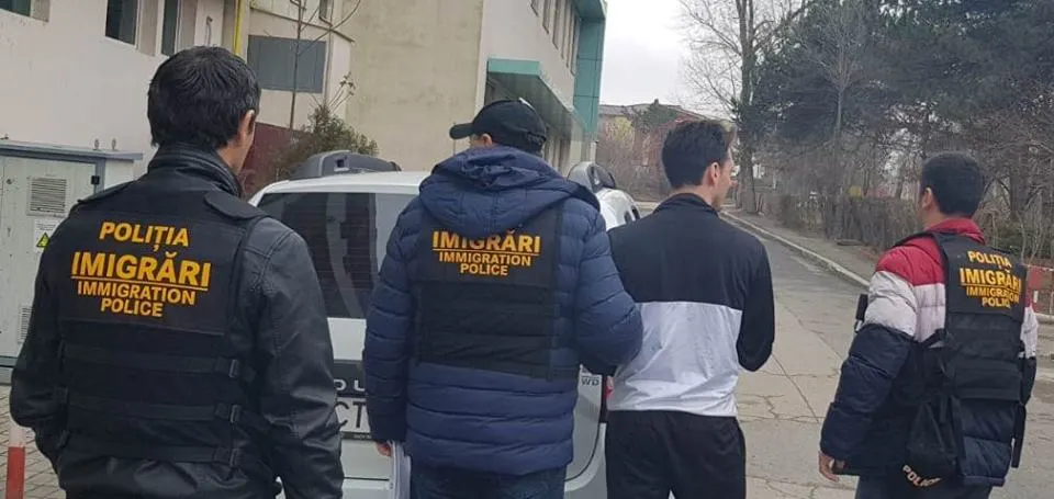 Căsătorie de conveniență, depistată de polițiști