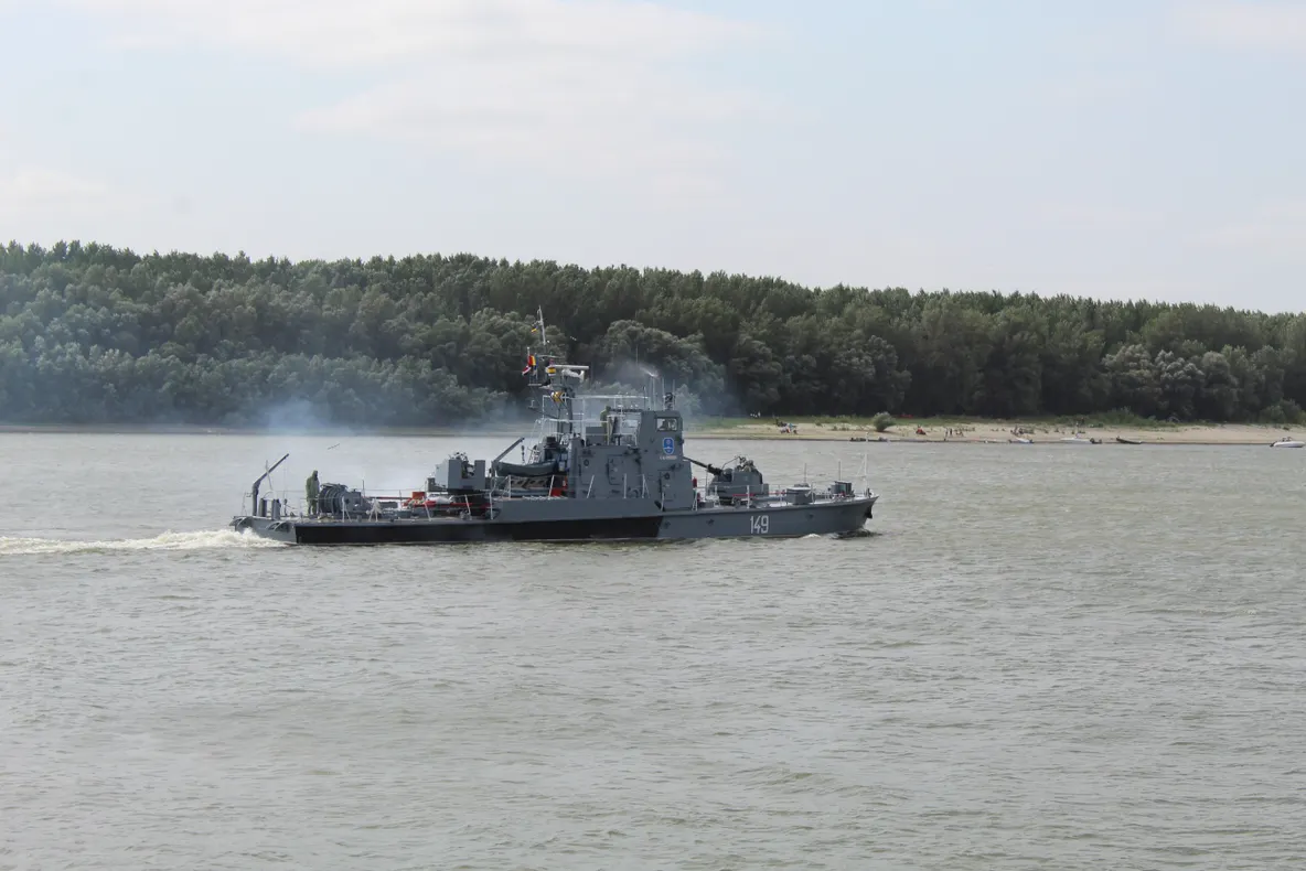 Exerciții de luptă de Ziua Marinei la Brăila