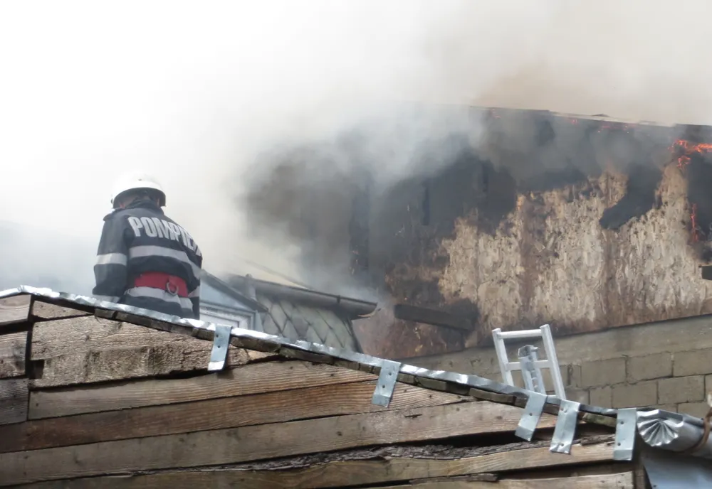 Incendiu în localitatea Lacu Sărat