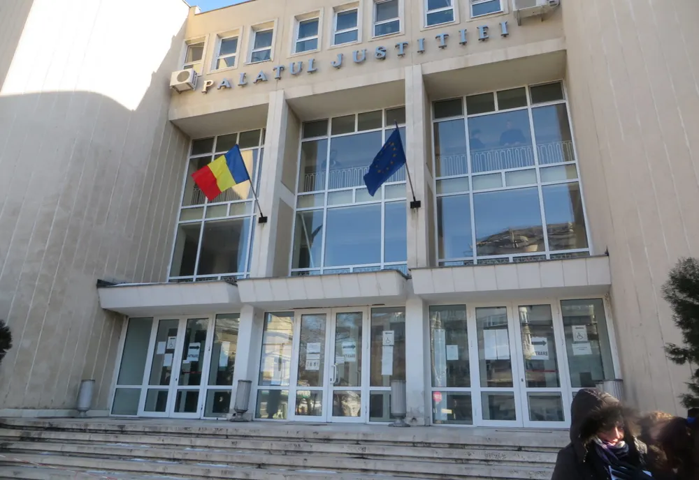 Judecătorii Tribunalului Brăila protestează contra abrogării pensiilor de serviciu ale magistraților
