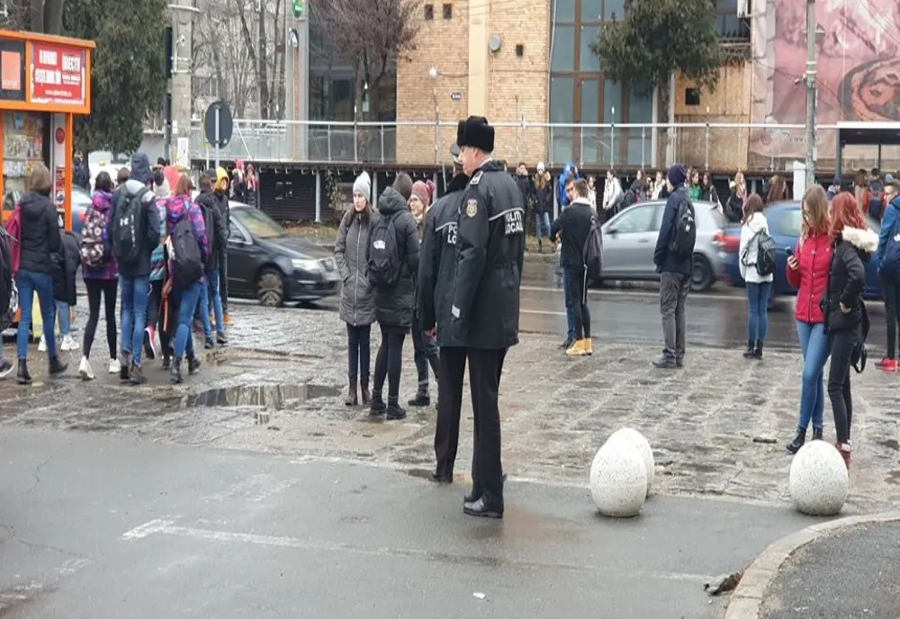 Contre primar-prefect pe tema pazei în jurul școlilor din municipiu