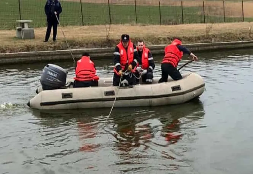 A intrat să facă baie în canal și nu s-a mai întors
