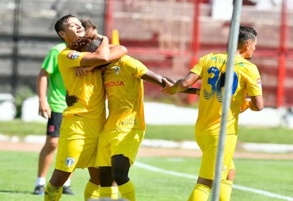 Sparg ”lupii” gheața? Petrolul are duel în Cupă cu o echipă neînvinsă!