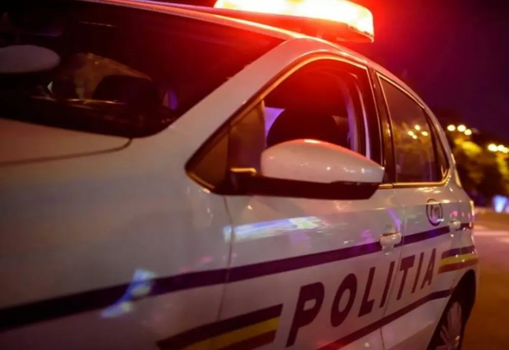 Permisul suspendat nu l-a împiedicat să se urce la volan, dar s-a ales cu dosar penal
