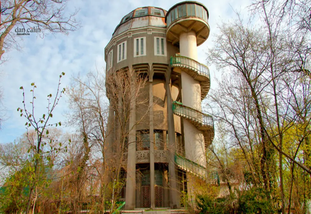 Se reia procedura de licitație pentru modernizarea Castelului de Apă din Grădina Publică