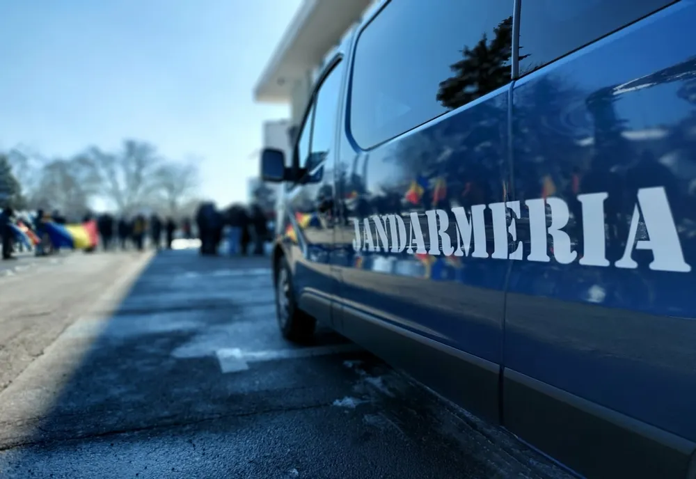 Țigări netimbrate ridicate în vederea confiscării de jandarmii brăileni