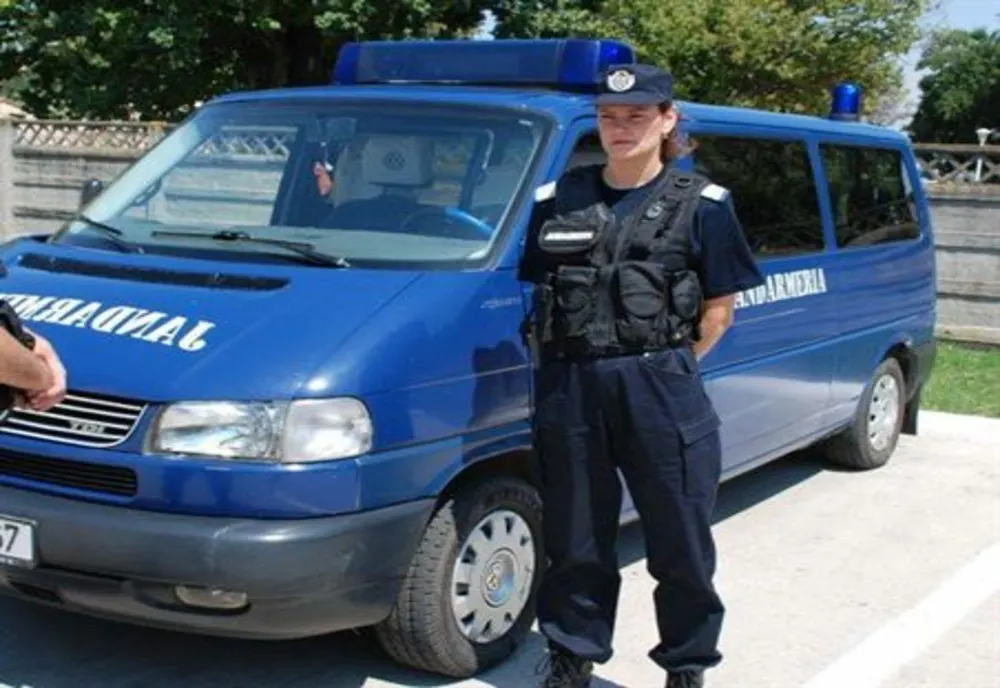 Turiști în siguranță în stațiunea Lacu Sărat