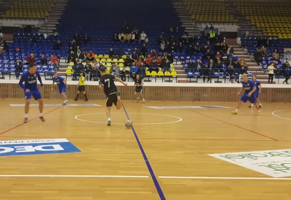 S-au jucat primele două etape ale Cupei Moș Crăciun la fotbal în sală
