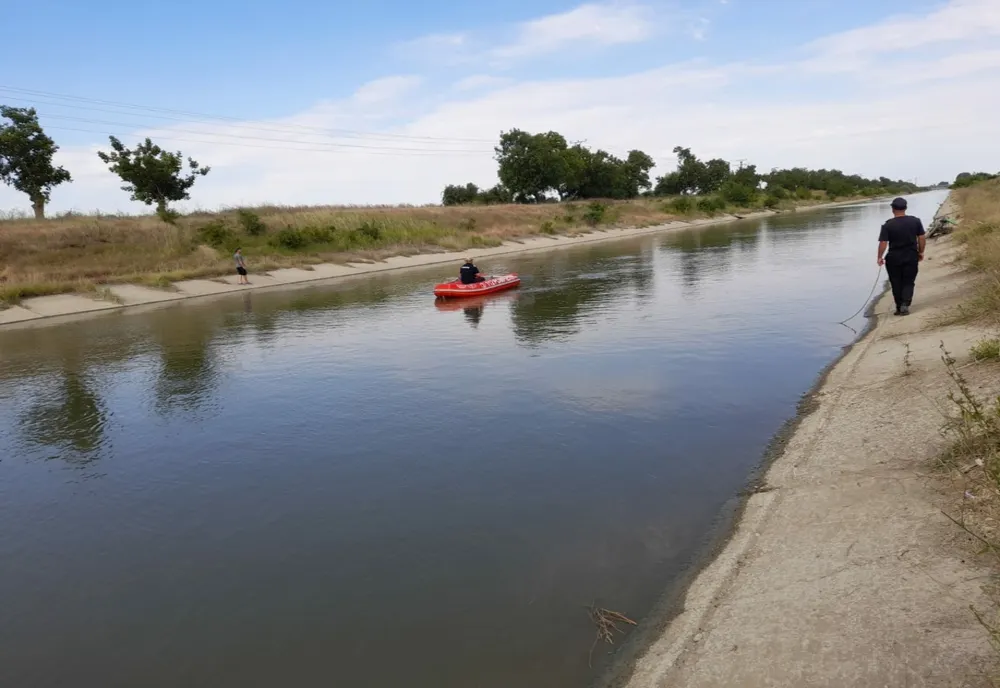 Scafandrii  brăileni l-au găsit pe bărbatul de 66 de ani înecat într-un canal de irigații din Însurăței
