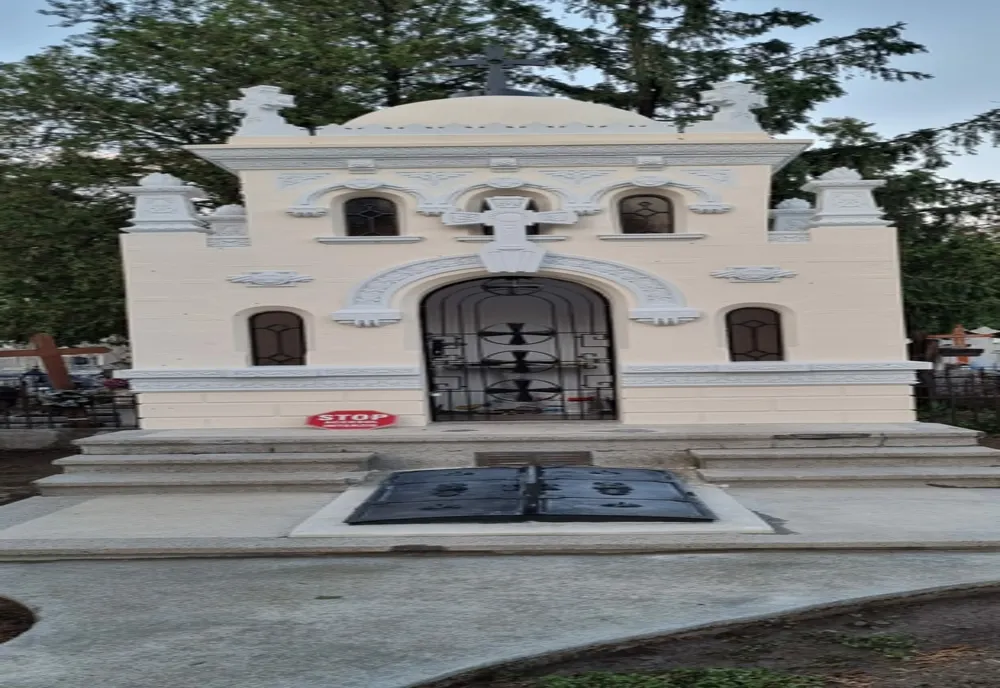 S-a reabilitat Capela de la Cimitirul Sfânta Maria unde este înmormântat Dumitru Ionescu, cel care a donat Primăriei Brăila clădirea Teatrului Maria Filotti
