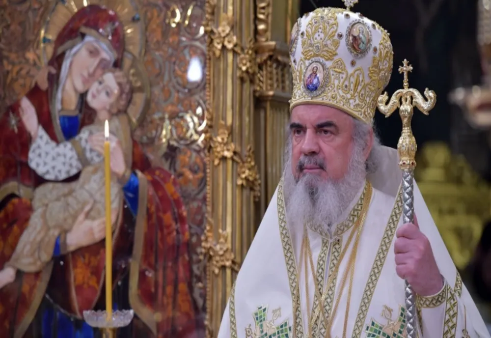 Patriarhul Daniel îndeamnă românii să fie „vestitori ai iubirii lui Hristos”. Mesaj special de Crăciun pentru copiii săraci, bolnavi și bătrâni