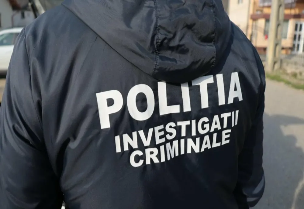 REȚEA CARE TRIMITEA CERȘETORI ÎN SUA, DESTRUCTURATĂ DE POLIȚIA ROMÂNĂ