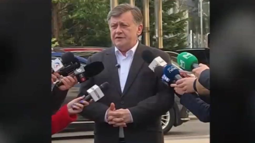 Crin Antonescu, despre eventuala candidatură a lui Bolojan la președinție: „Dacă sistemul a vrut să pună pe cineva, a pus”