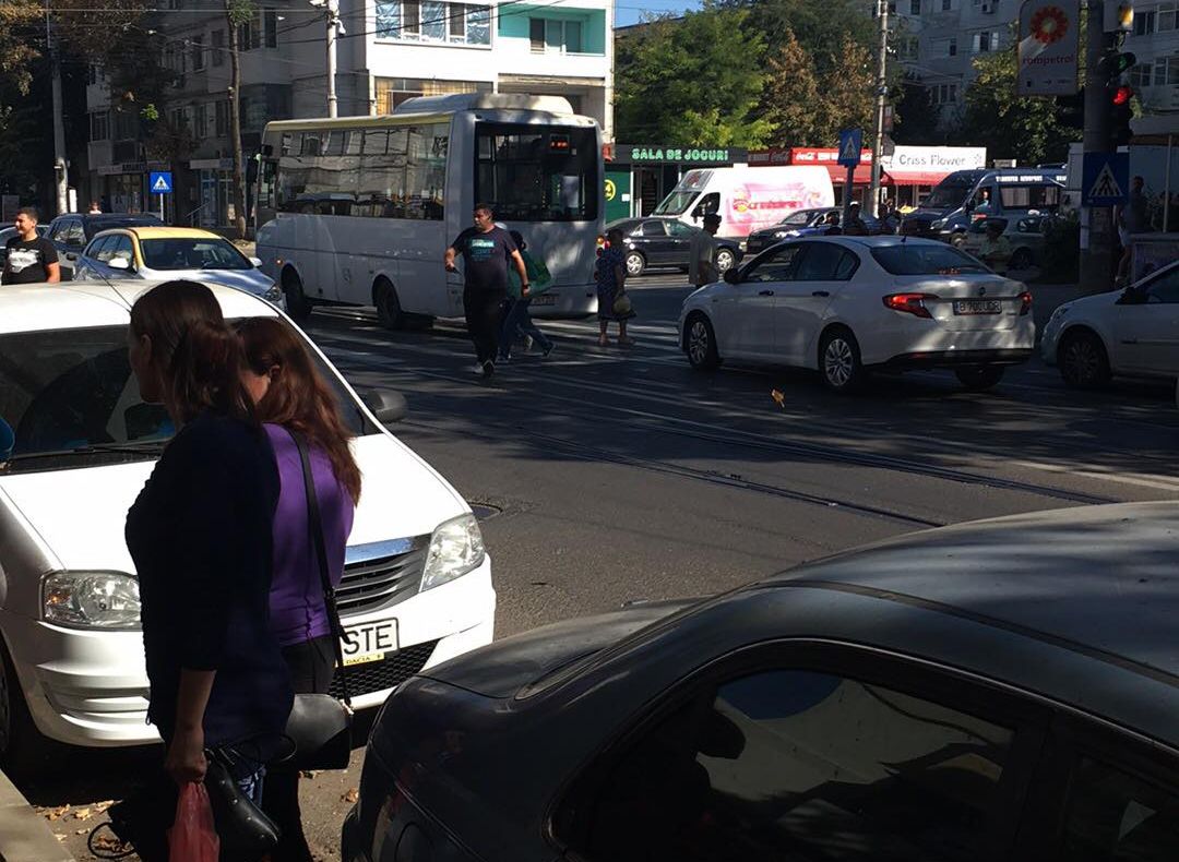 Copil de 11 ani accidentat de un autobuz