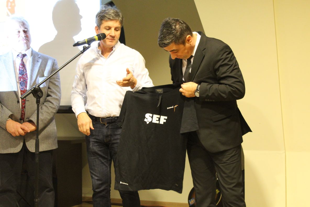 Gala de premiere a concursului de literatură umoristică