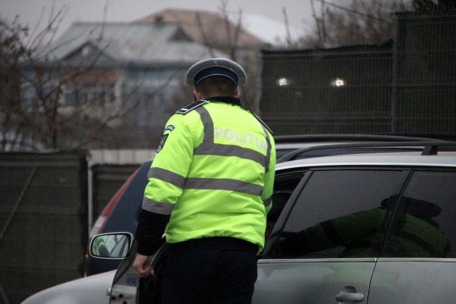 Cercetat penal pentru conducere fără permis