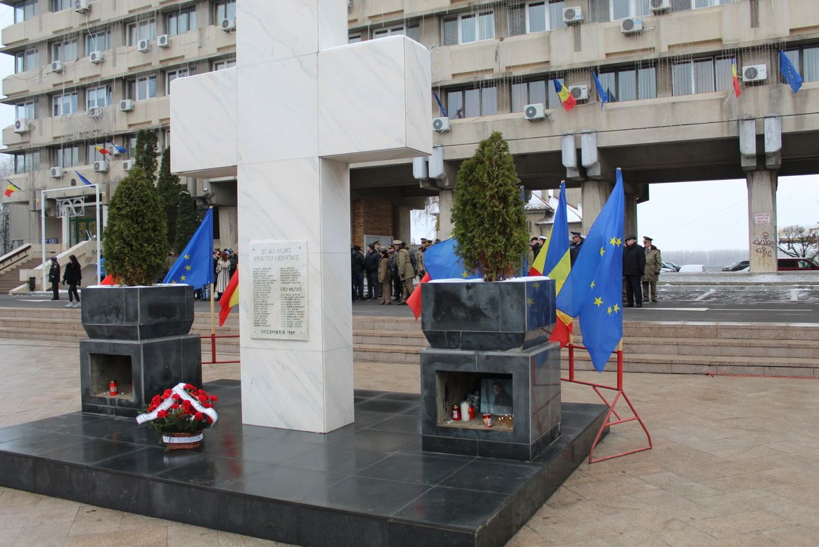 Din ce în ce mai puțini brăileni își amintesc de eroii Revoluției din 1989