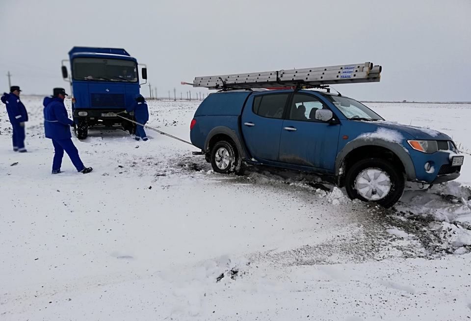La ora 14.30 o localitate fără curent și 3 Drumuri Județene închise pentru vehiculele de peste 7,5 tone
