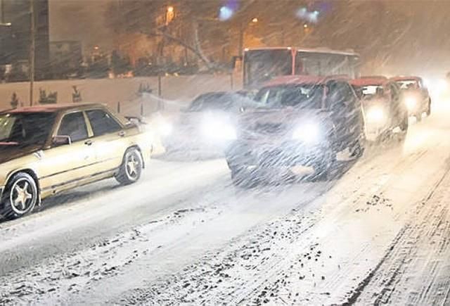 Polei si viscol pe drumurile din județul Brăila