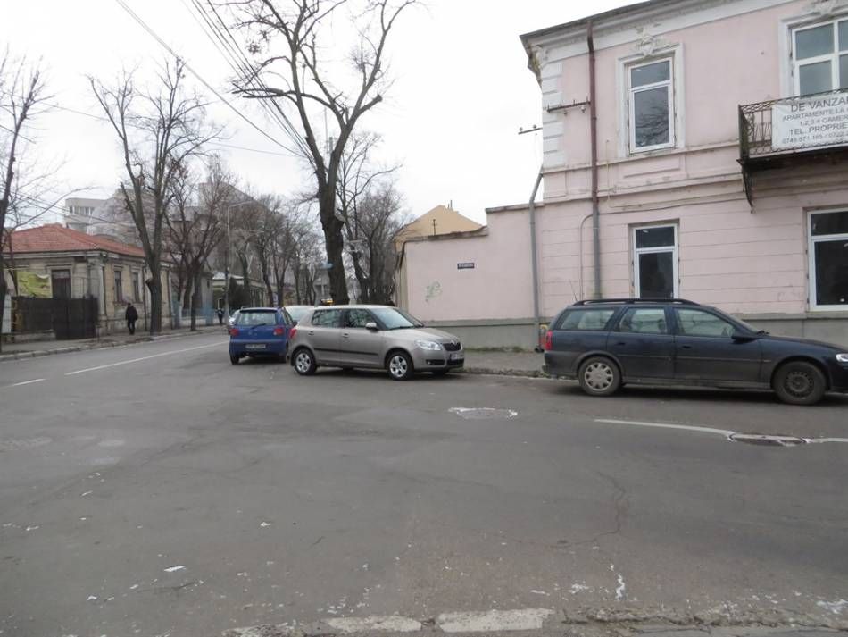 Polițiștii brăileni au aplicat peste 100 de sancțiuni pentru oprirea și staționarea autovehiculelor în locuri nepermise