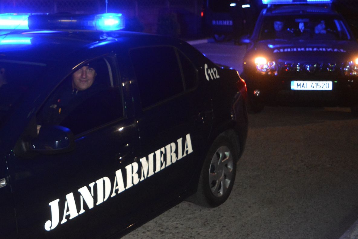 Amenințată cu moartea de concubin, salvată de jandarmi în noaptea de Revelion