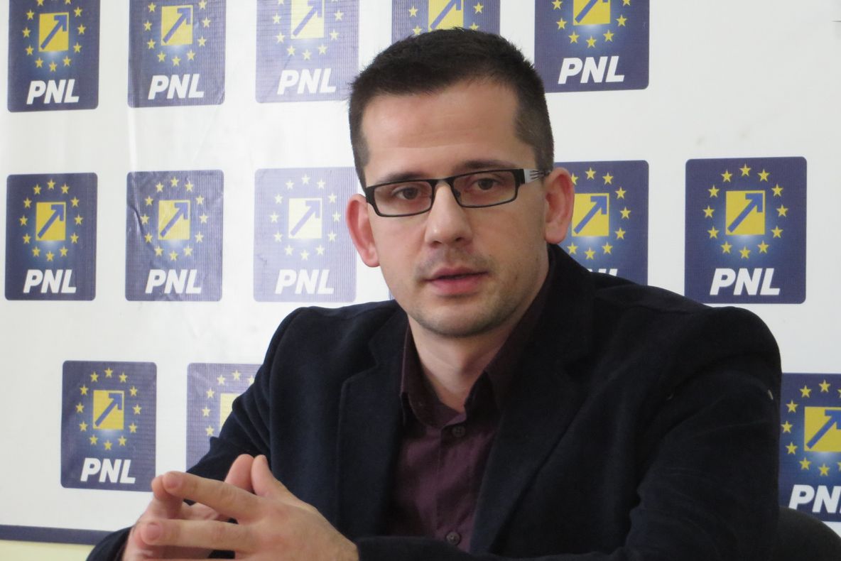 Consilierul PNL, Adrian Tabarac solicită demisia directorului de la SC APT SA Brăila