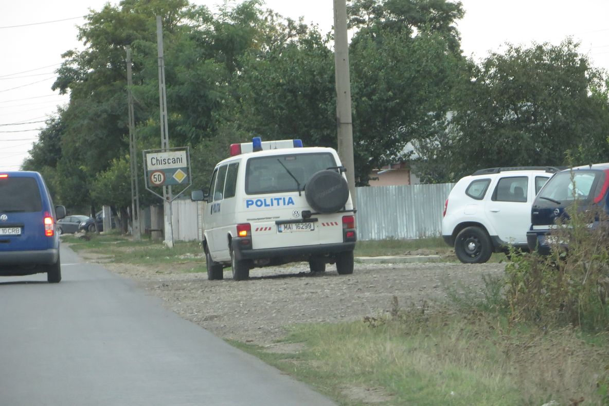 Și-a mințit vecinul că are permis de conducere! Ambii bărbați sunt cercetați acum de polițiști!