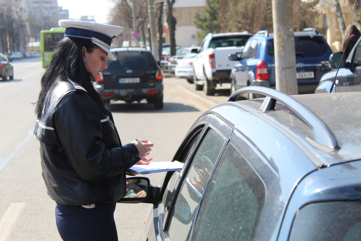 Peste 20 de sancțiuni aplicate de polițiștii rutieri pentru neutilizarea centurii de siguranță
