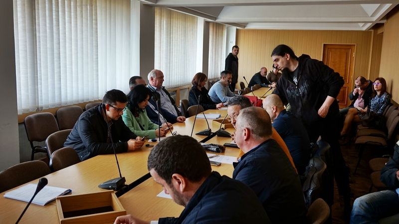 Consilierii municipali, chemați la ședința de îndată!