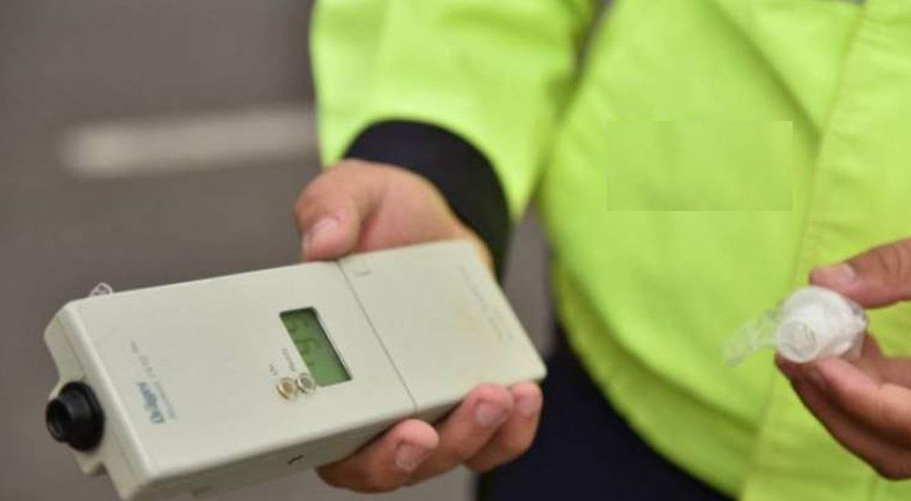 Și băut și fără permis, conducea o autoutilitară pe raza localității Corbu Vechi