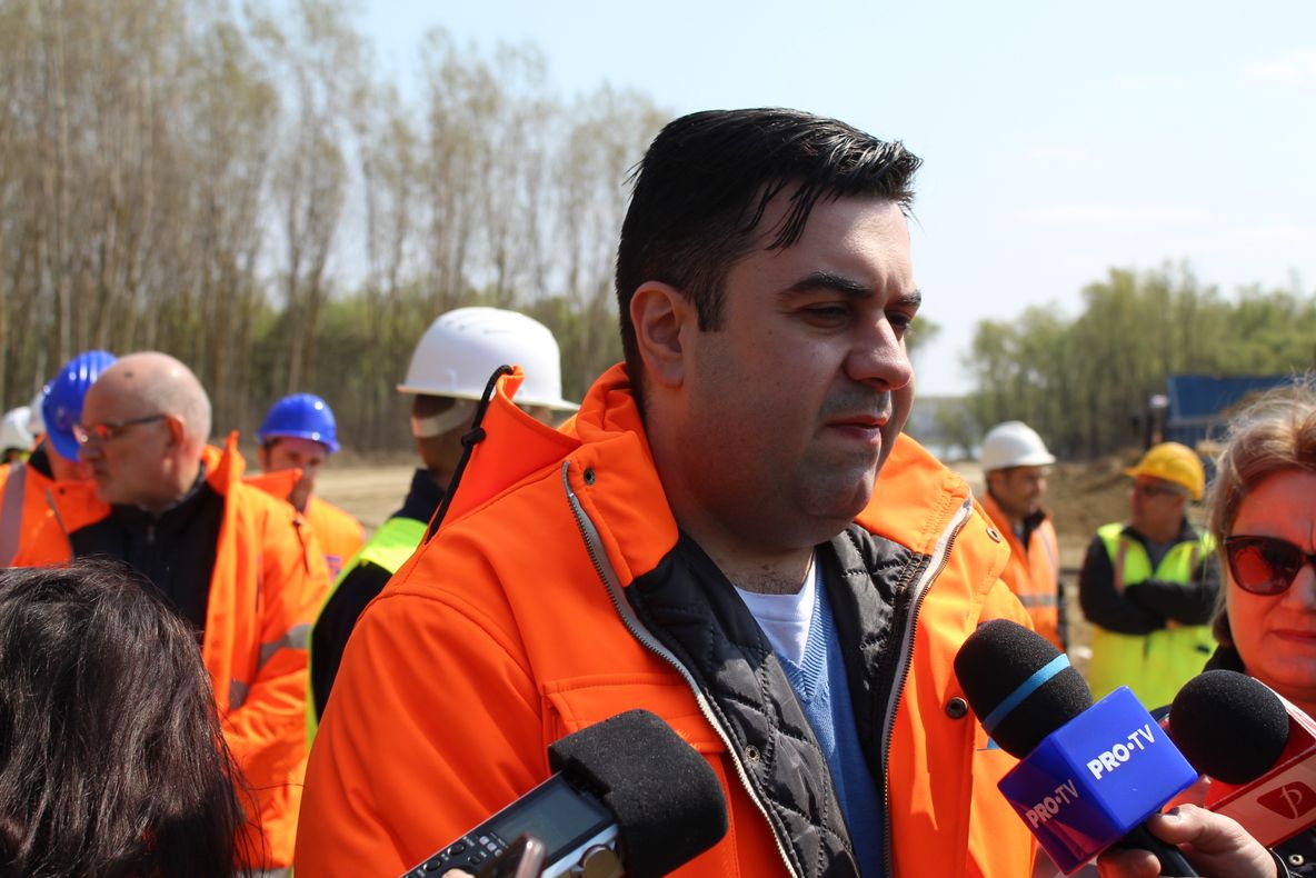 Două firme au contestat contractul privind exproprierile din zona Podului de la Brăila