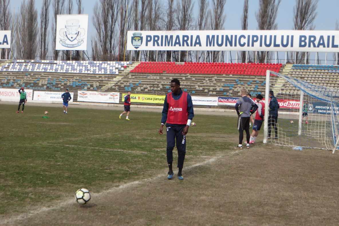 Fotbalist american depistat cu ședere ilegală în România