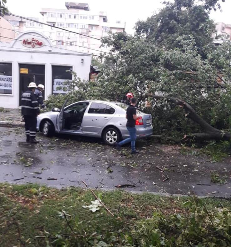 Situația la ora 18.00 după furtuna și ploaia torențială de astăzi de la Brăila