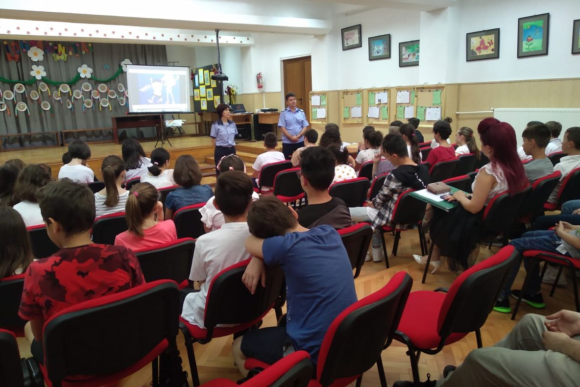 Săptămâna prevenirii criminalității în atenția elevilor brăileni