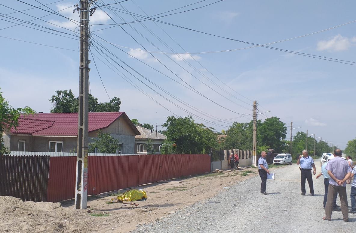 Angajat al Electrica decedat în timp ce se afla pe stâlp, o lucrare