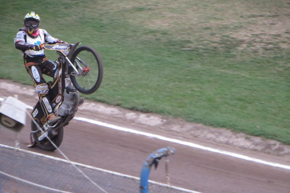 Adrian Gheorghe a câștigat prima etapă a campionatului de dirt track desfășurată la Brăila