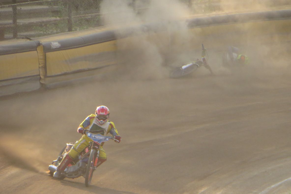 Adrian Gheorghe a câștigat și etapa a III-a a campionatului de dirt-track desfășurată la Brăila