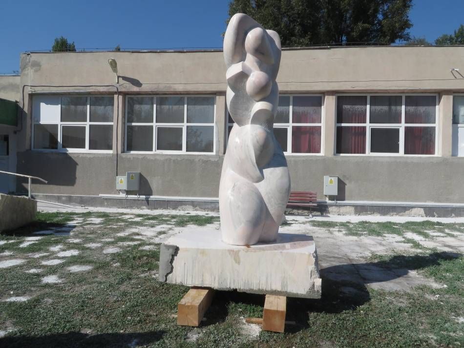 Mâine se dă startul Simpozionului Internațional de Sculptură Monumentală ”Nicăpetre”