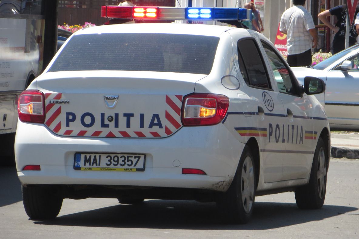 A sustras o sumă de bani dintr-un portofel uitat într-un centru comercial și a fost depistată la scurt timp cu banii ascunși într-un pachet de șervețele din Brăila