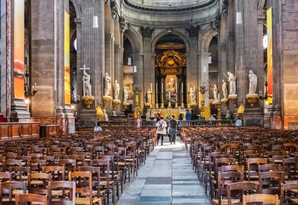 Tinerele generații sunt educate în alt sens decât cel tradițional, conservator 