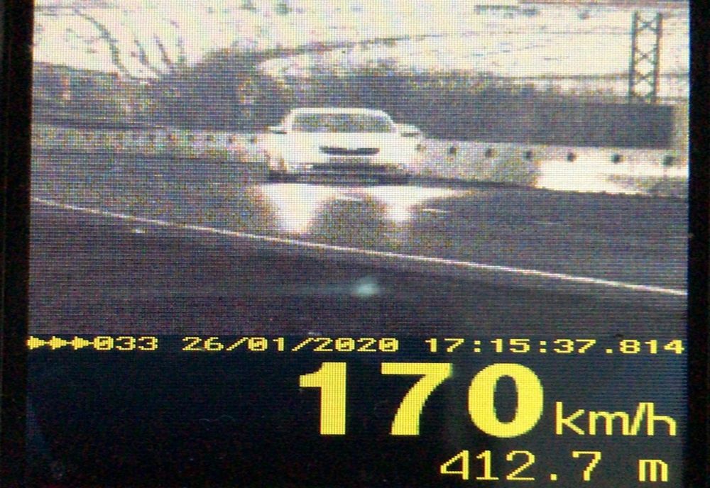 Un brăilean de 20 de ani depistat de radar cu 170 km/h pe DN 1 în județul Sibiu