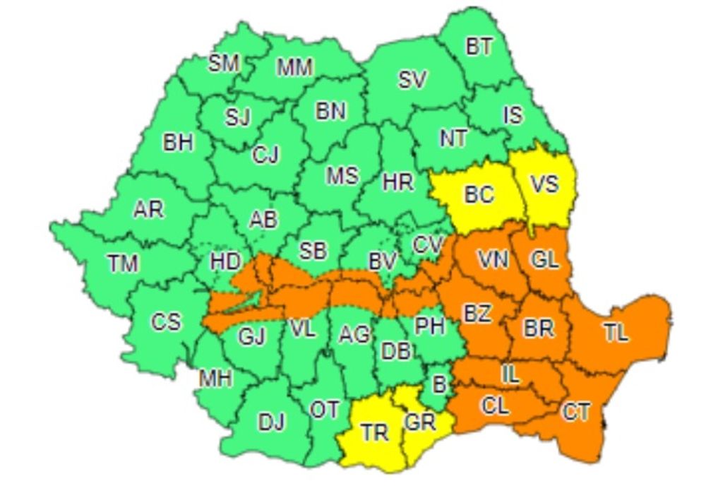 Brăila este sub cod portocaliu până la ora 12.00. Pe șoseaua dig se circulă în coloană cu mașina poliției și un utilaj de deszăpezire ca antemergători