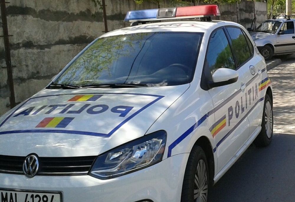 Mutată în carantină după ce a sărit geamul și a părăsit locuința unde se afla în izolare