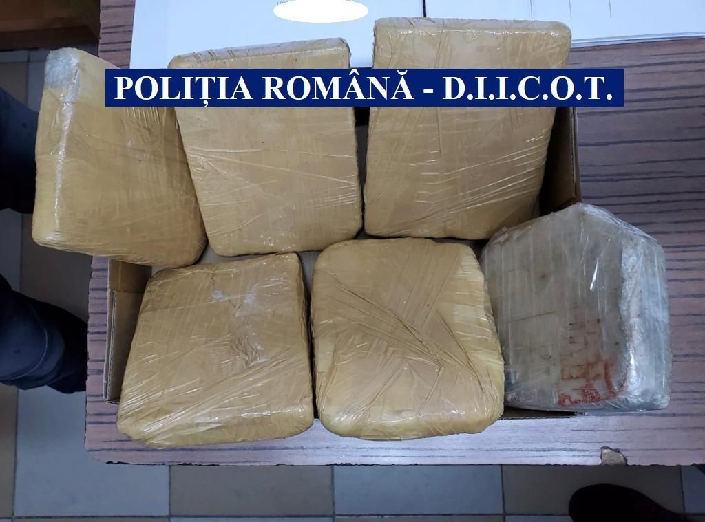 Grupare de trafic de heroină, destructurată