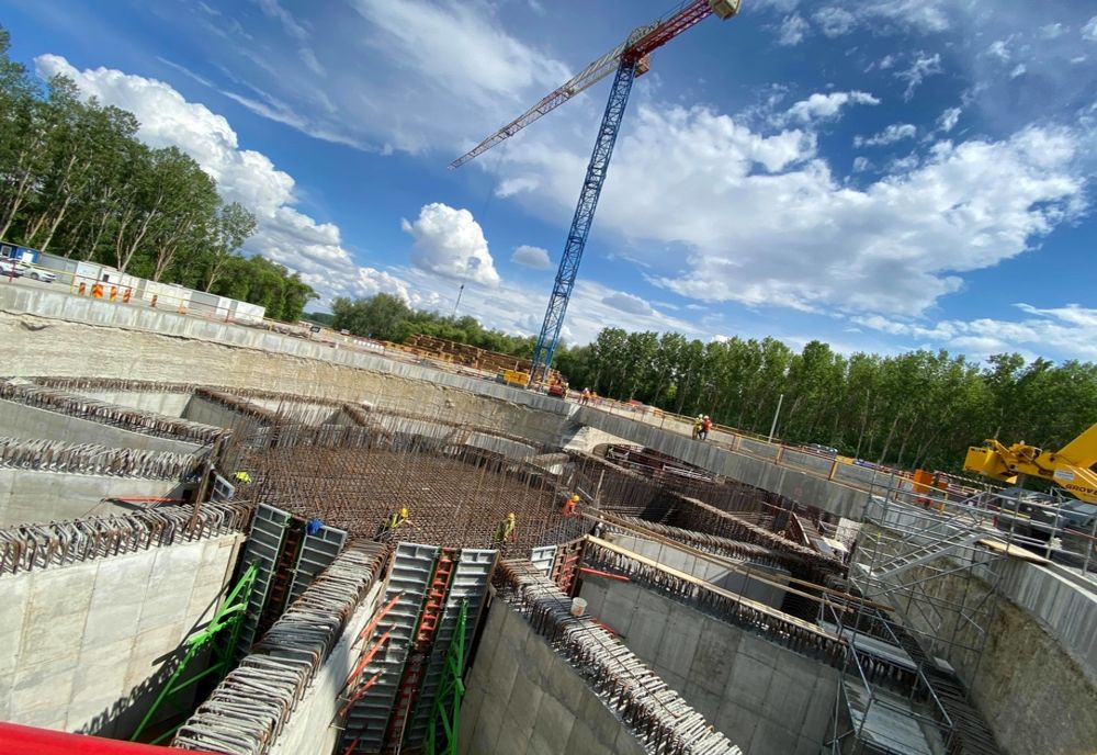 Galerie foto+video: Podul de la Brăila este în grafic