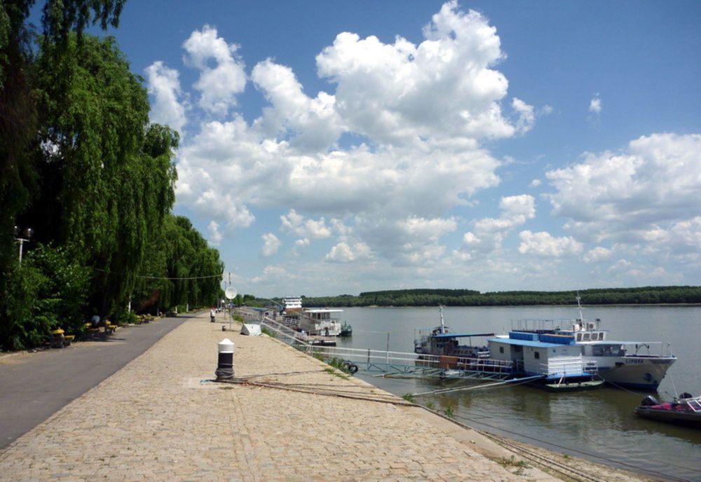 Cinci minore amenințate pe faleză și deposedate de suma de 91 de lei