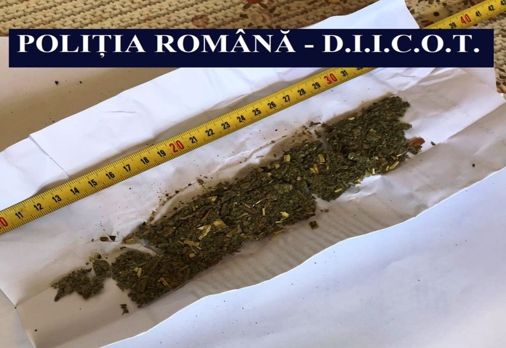 Cercetat pentru trafic ilicit de substanțe psihoactive