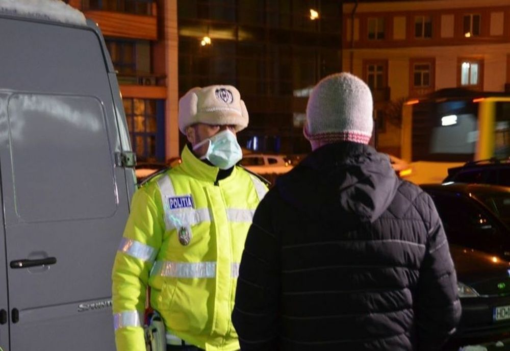 Sancționați pentru nerespectarea interdicțiile privind circulația persoanelor în afara locuinței după ora 23